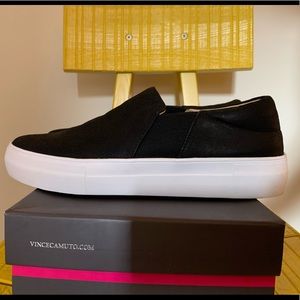Vince Camuto Kaylinn sneakers in Black
